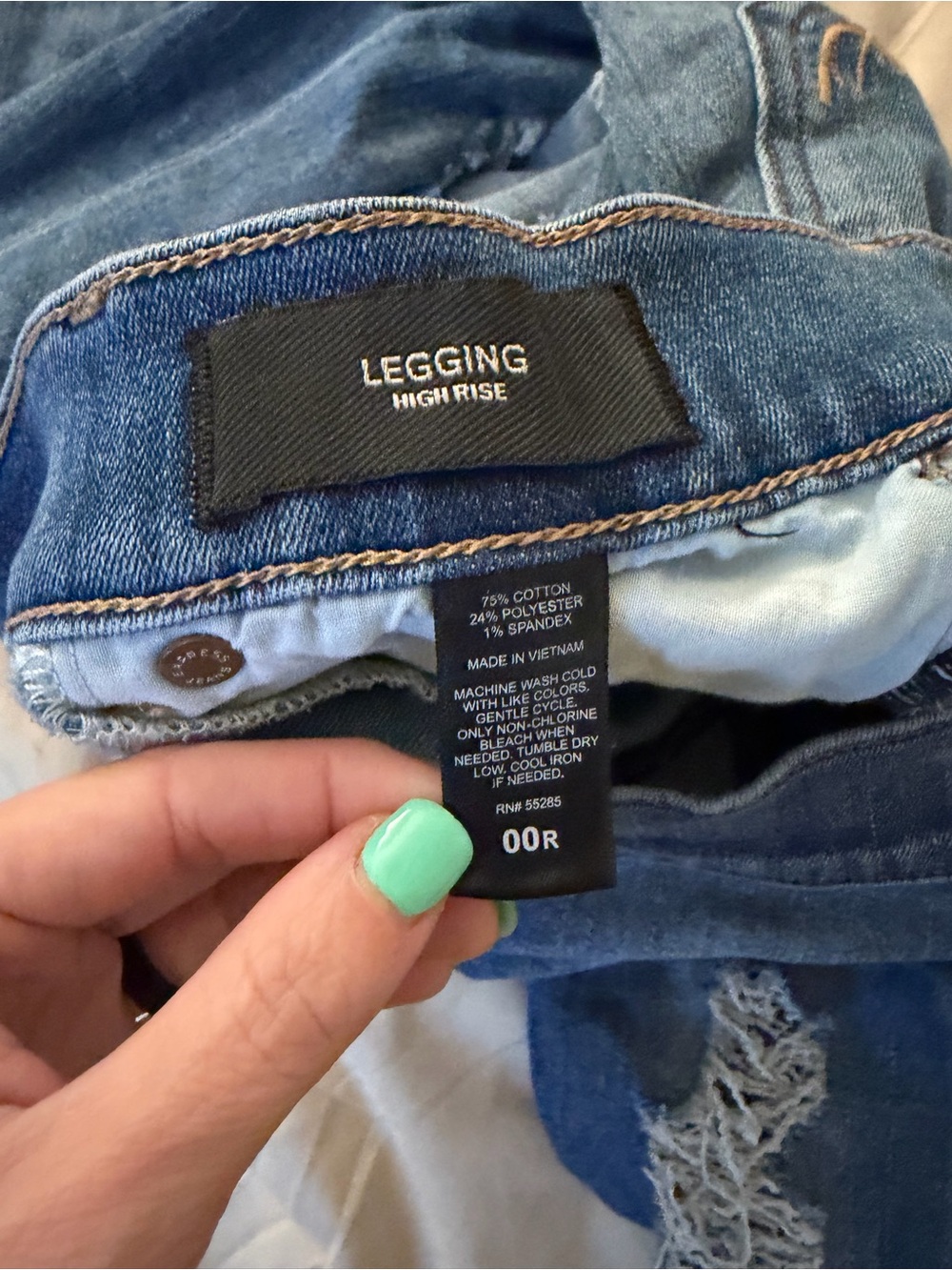 Express Distressed Jeggings - Picture 3 of 3